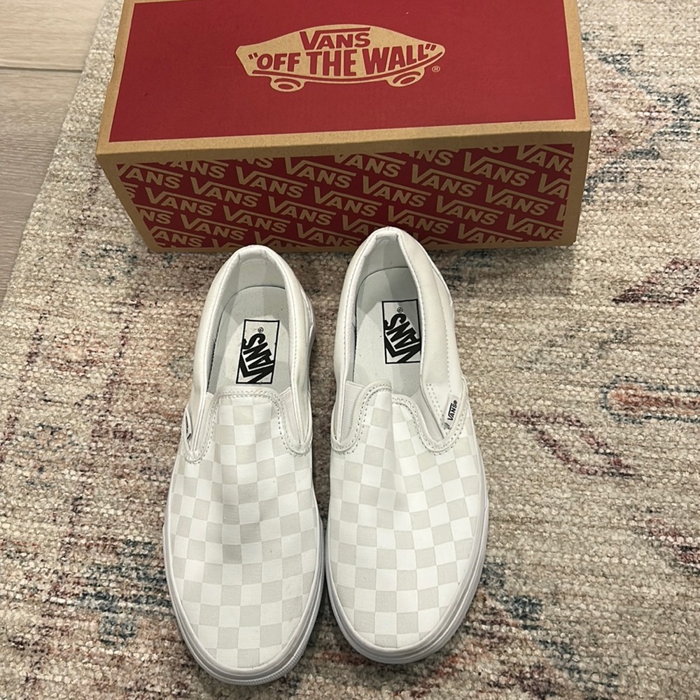 Brand new checkerboard vans never worn!!